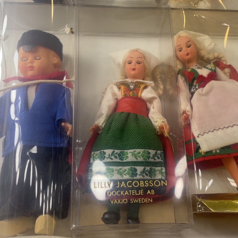 vintage Lilly Jacobsson Swedish folk dolls